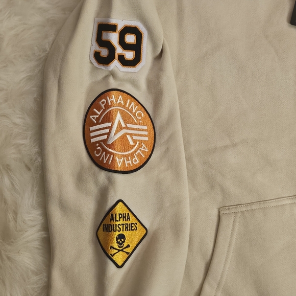 ALPHA INDUSTRIES ESSENTIAL PATCH HOODIE - Picture 2 of 8